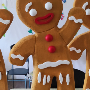 Mézi – Óriás Mézeskalács Figura